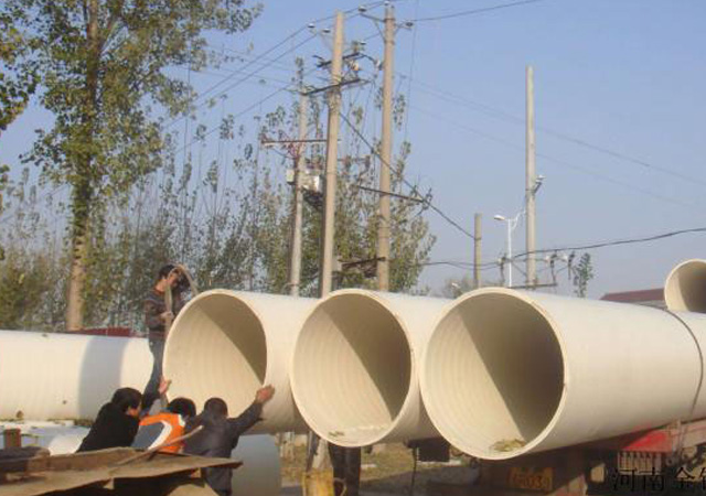 雙扣聚氯乙烯增強管是一種節約能源，無污染的新型高科技建筑材料
